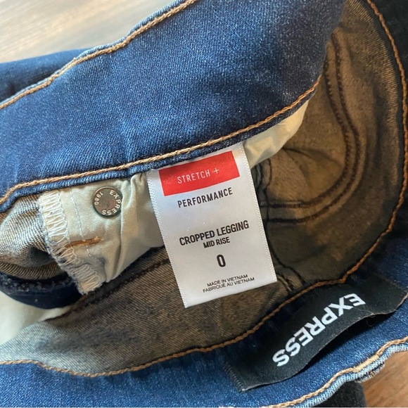 Express Women's Blue Jeans - Picture 3 of 5